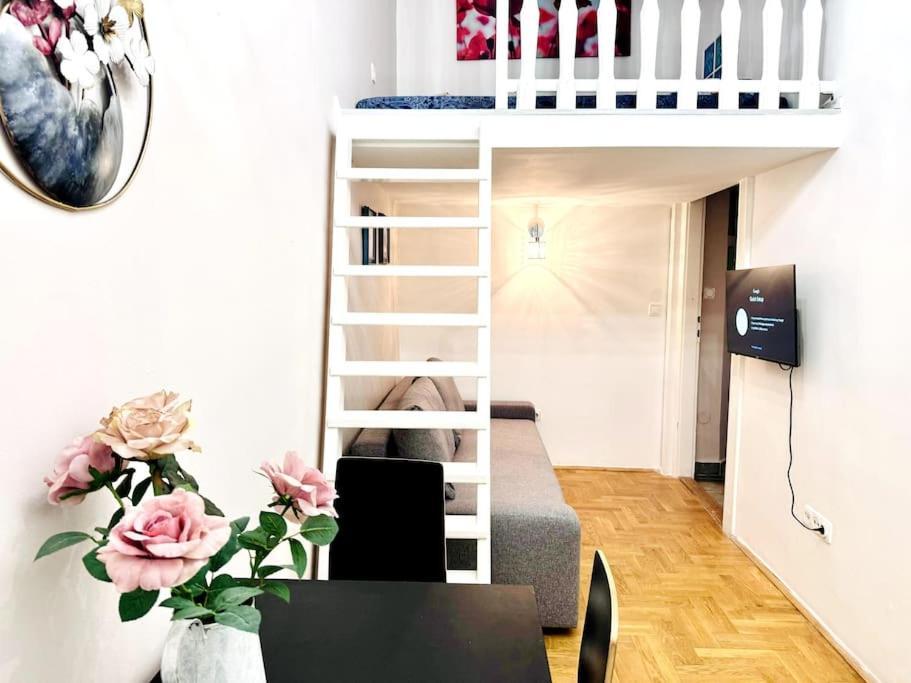 F2 Ultra Central Danube Loft Budapest Eksteriør bilde